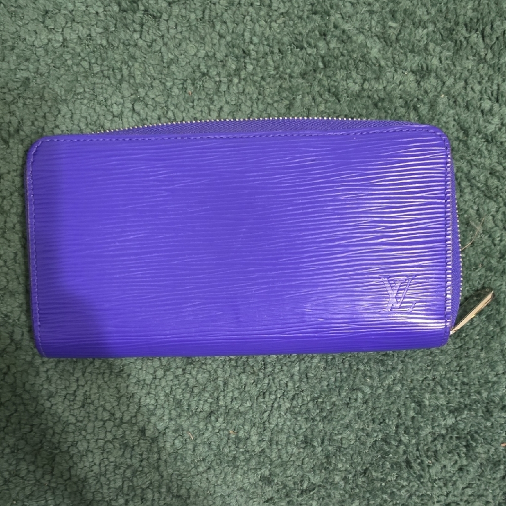 Louis Vuitton Purple Epi Zip Wallet